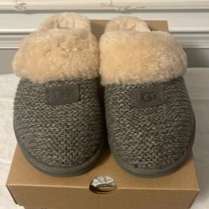 Ugg Slippers Size 9
